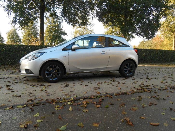 Opel Corsa E Benzine   120 Year Pack, Auto's, Opel, Particulier, Corsa, Bluetooth, Benzine, Ophalen