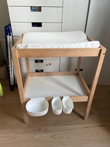 Verzorgtafel beschikbaar voor biedingen