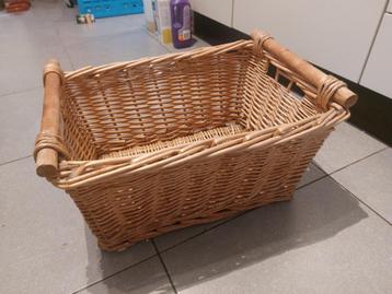 Mand Riet 52x37x29       µ1k beschikbaar voor biedingen
