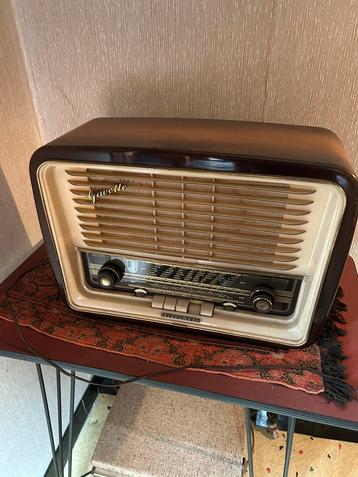 Retro radio gavotte telefunken beschikbaar voor biedingen