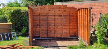 Gratis droog hout afkomstig van afbraak van een tuinhuisje., Doe-het-zelf en Bouw, Hout en Planken, Ophalen