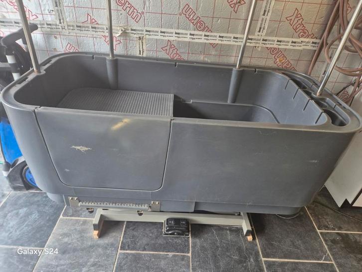 Baignoire électrique toilettage chien, Animaux & Accessoires, Maisons pour chiens, Enlèvement