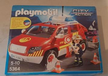 Playmobil 5364 Pompier avec voiture de service disponible aux enchères