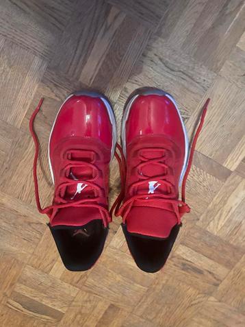 Air Jordan 11 Retro Low Win Like ’96 - Rouge  beschikbaar voor biedingen
