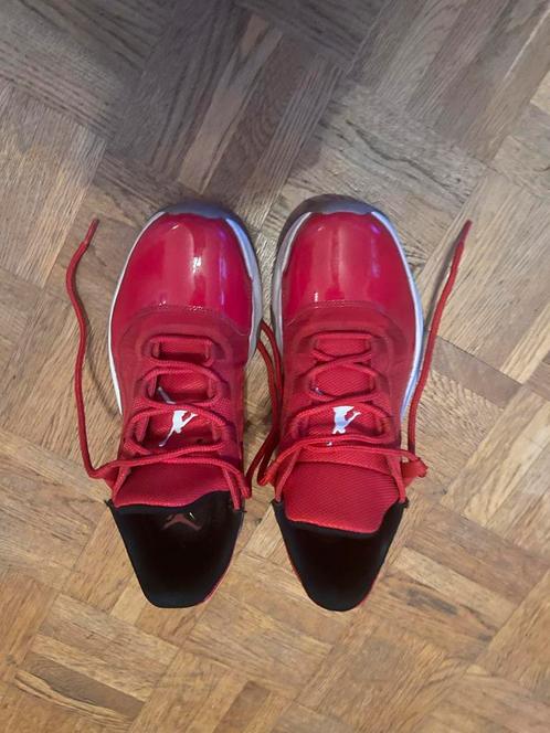 Air Jordan 11 Retro Low Win Like ’96 - Rouge, Kleding | Heren, Schoenen, Nieuw, Veterschoenen, Overige kleuren, Ophalen