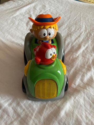  Vrolijke Speelgoedtraktor met Boer en Kip  beschikbaar voor biedingen