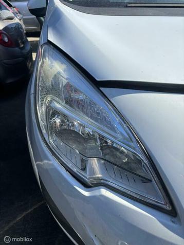 Koplamp rechts Opel Meriva B ('10-'17) beschikbaar voor biedingen