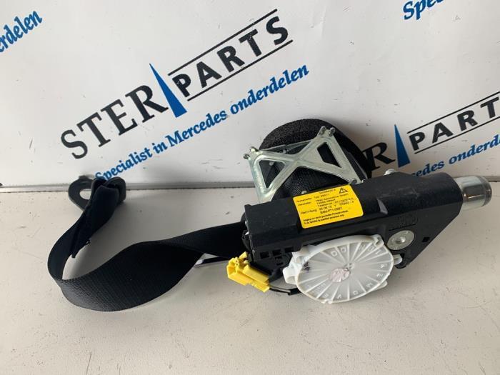 Veiligheidsgordel rechts-achter van een Mercedes E-Klasse, Auto-onderdelen, Interieur en Bekleding, Mercedes-Benz, Gebruikt, 3 maanden garantie