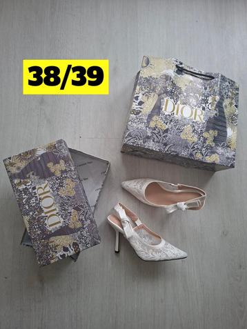 Dior Hakken - 38/39 beschikbaar voor biedingen