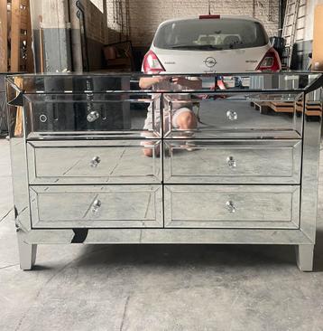 Commode miroir à 6 tiroirs modèle Valencia beschikbaar voor biedingen