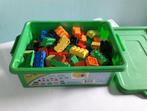Boîte Lego Duplo avec 140 blocs Duplo, Enfants & Bébés, Duplo, Briques en vrac, Utilisé, Enlèvement ou Envoi