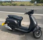 Scooter Venesi - klasse B - 50 cc, Fietsen en Brommers, Scooters | Overige merken, Ophalen, Zo goed als nieuw