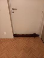 Tochthond in donkerbruine stof, 88cm lang., Ophalen
