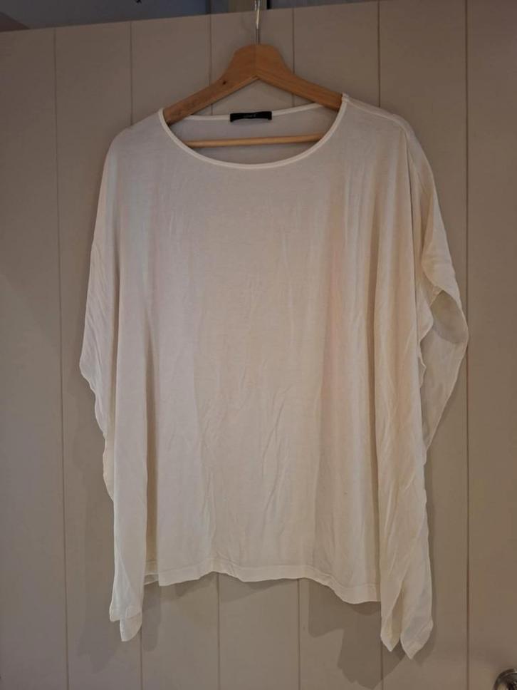 t-shirt gisel m40, Kleding | Dames, T-shirts, Zo goed als nieuw, Maat 38/40 (M), Wit, Ophalen of Verzenden