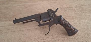 Antieke pinfire (penvuur) revolver – 19e eeuw beschikbaar voor biedingen