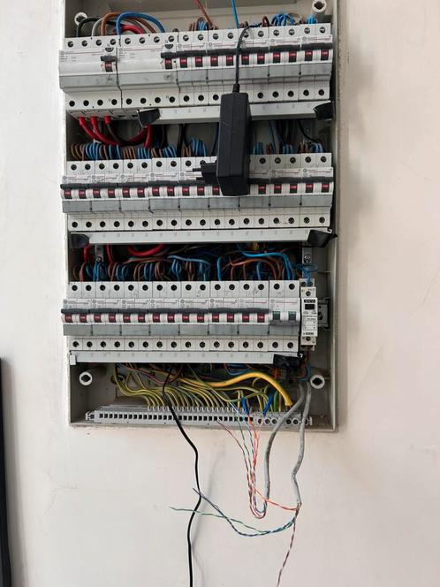 Elektricien, compliance en probleemoplossing 24/7, Diensten en Vakmensen, Elektriciens