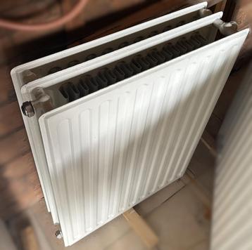 Radiator 60x80x17 beschikbaar voor biedingen