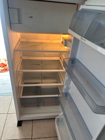 Frigo encastrable, Electroménager, 120 à 140 cm, Avec compartiment congélateur, Enlèvement, Utilisé