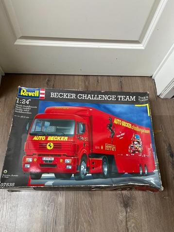Bouwmodel Truck en trailer Revell 1:24 69 cm Becker challeng beschikbaar voor biedingen