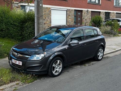 Opel Astra H 2011 1,6 essence Euro 5, Autos, Opel, Particulier, Astra, Essence, Boîte manuelle