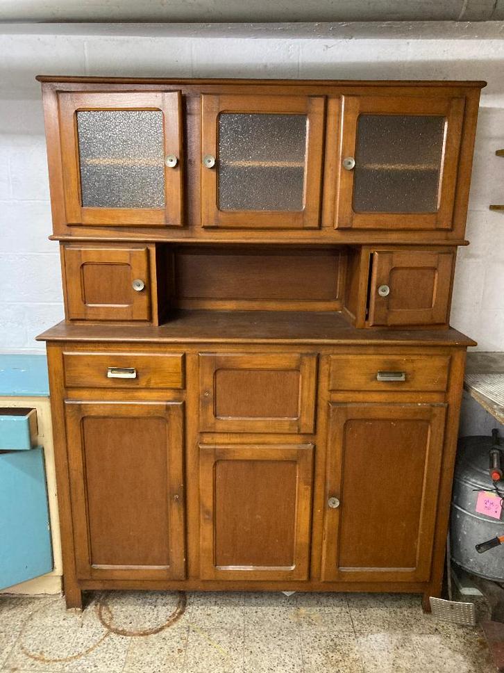 Magnifique ancien meuble MADO, Maison & Meubles, Armoires | Buffets, Utilisé, Avec tiroir(s), Avec porte(s), Avec tablette(s)