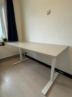Table de bureau réglable IKEA SKARSTA – État quasi neuf, Maison & Meubles, Bureaux, Enlèvement, Réglable en hauteur, Comme neuf