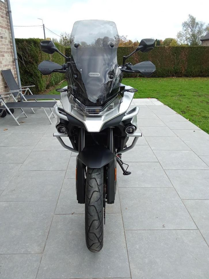 CFMOTO, Motoren, Motoren | CFMOTO, Particulier, Toermotor, meer dan 35 kW, 2 cilinders, Motorrijbewijs A, ABS, Cruise Control