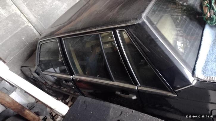 Volvo 760 Turbo Benzine 1986, Auto's, Volvo, Particulier, Centrale vergrendeling, Elektrische buitenspiegels, Elektrische ramen