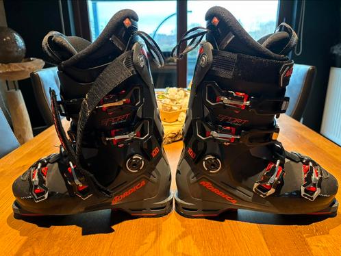 Nordica sport machine 100, Sports & Fitness, Ski & Ski de fond, Utilisé, Chaussures, Nordica, Carving