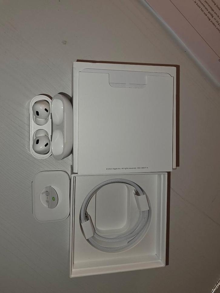 Airpods pro 2, Telecommunicatie, Mobiele telefoons | Oordopjes, Gebruikt, In oorschelp (earbud), Ophalen of Verzenden