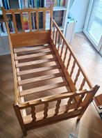 Lit bébé ancien en bois massif – années 50, vintage, Antiquités & Art, Enlèvement