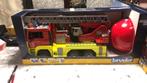 bruder brandweerwagen met helm 1:16 schaal nieuw, Kinderen en Baby's, Ophalen, Nieuw