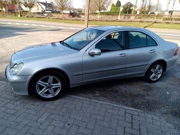 Mercedes classe c 180/2004 euro 4, Autos, Achat, Particulier, Euro 4, Classe C