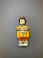Boîte à pilules en porcelaine émaillée, Antiquités & Art, Enlèvement ou Envoi