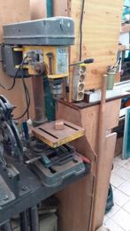 FOREUSE SUR PIED, Ophalen, Gebruikt, Variabele snelheid, Boor- en Schroefmachine