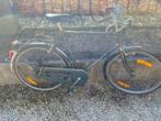 Twee oude fietsen €30, Ophalen