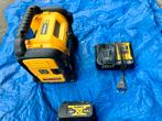 Radio de chantier & Chargeur + Batterie 18V - DEWALT, Audio, Tv en Foto, Ophalen, Zo goed als nieuw, Bouwradio