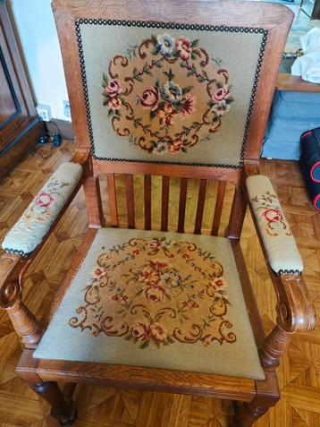 fauteuil ancien beschikbaar voor biedingen