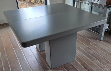 Eettafel & Salontafel beschikbaar voor biedingen