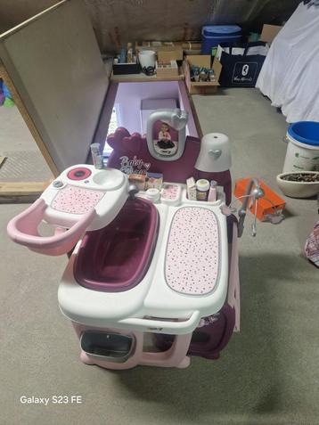 Baby verzorgings Smoby tafel beschikbaar voor biedingen