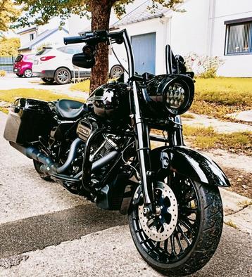Harley-Davidson Road King Special **19.000 km** beschikbaar voor biedingen