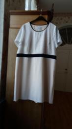 zomerjurk met korte mouwen, Ophalen, Gedragen, Beige