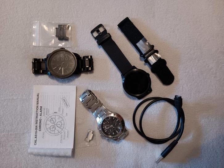 Horloges te koop!, Handtassen en Accessoires, Smartwatches, Zo goed als nieuw, Ophalen