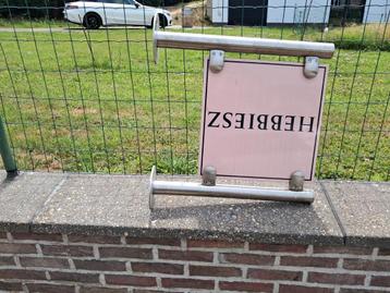 Haakse gevelbanier RVS beschikbaar voor biedingen