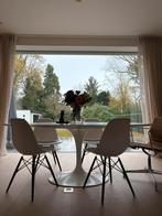 Knoll Saarinen Tulip Table Ovaal, Huis en Inrichting, Tafels | Eettafels, Ophalen, Kunststof, Gebruikt, 100 tot 150 cm