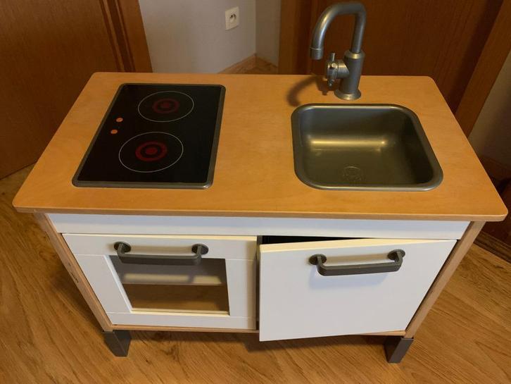 Houten speelkeuken, Kinderen en Baby's, Speelgoed | Houten speelgoed, Zo goed als nieuw, Meubelstuk of Keukentje, Ophalen