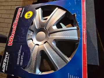 15 inch wieldoppen nieuw in de doos beschikbaar voor biedingen