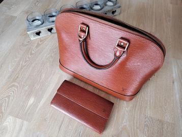 Set Louis Vuitton Alma en portemonnee in Epi bruin - auth. beschikbaar voor biedingen