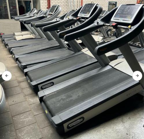 Technogym Excite Run 700i Loopband | Treadmill, Sport en Fitness, Fitnessmaterialen, Gebruikt, Armen, Benen, Borst, Buik, Rug