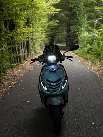 Piaggio zip e5 2022 full optie, Zip, Comme neuf, Enlèvement, Classe A (25 km/h)